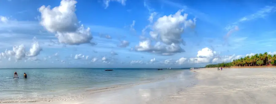 Beach clouds horizon