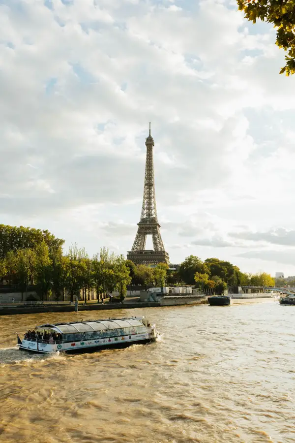 Eiffel tower seine boat