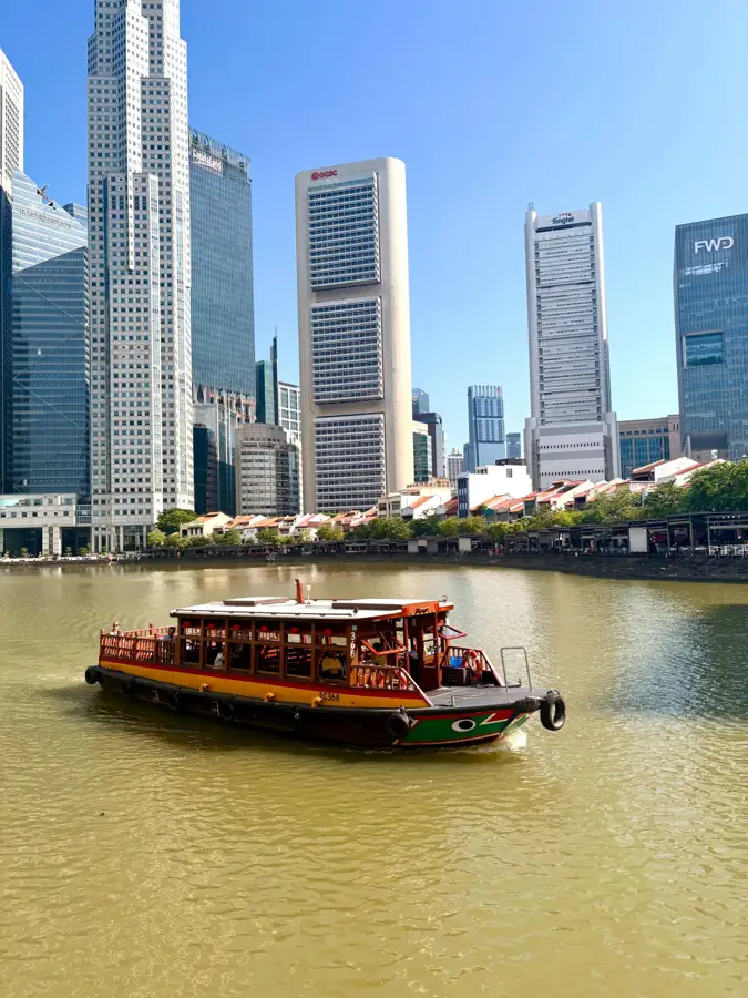 Boat quay bumboat skyscrapers, Singapore
