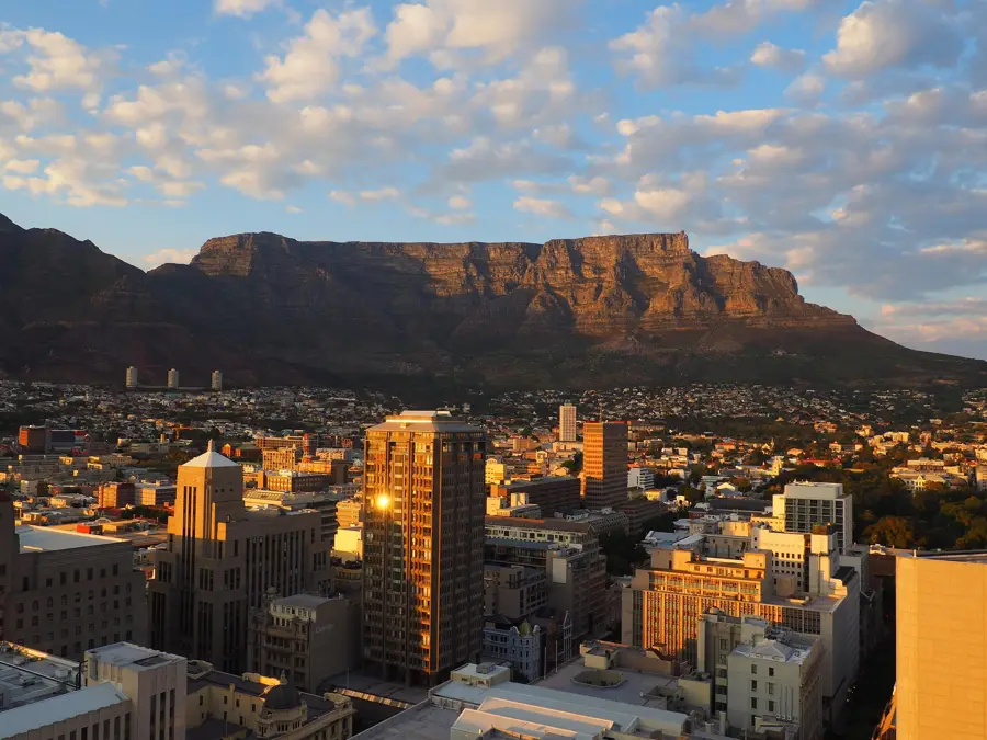 Cape town city table mountain golden hour